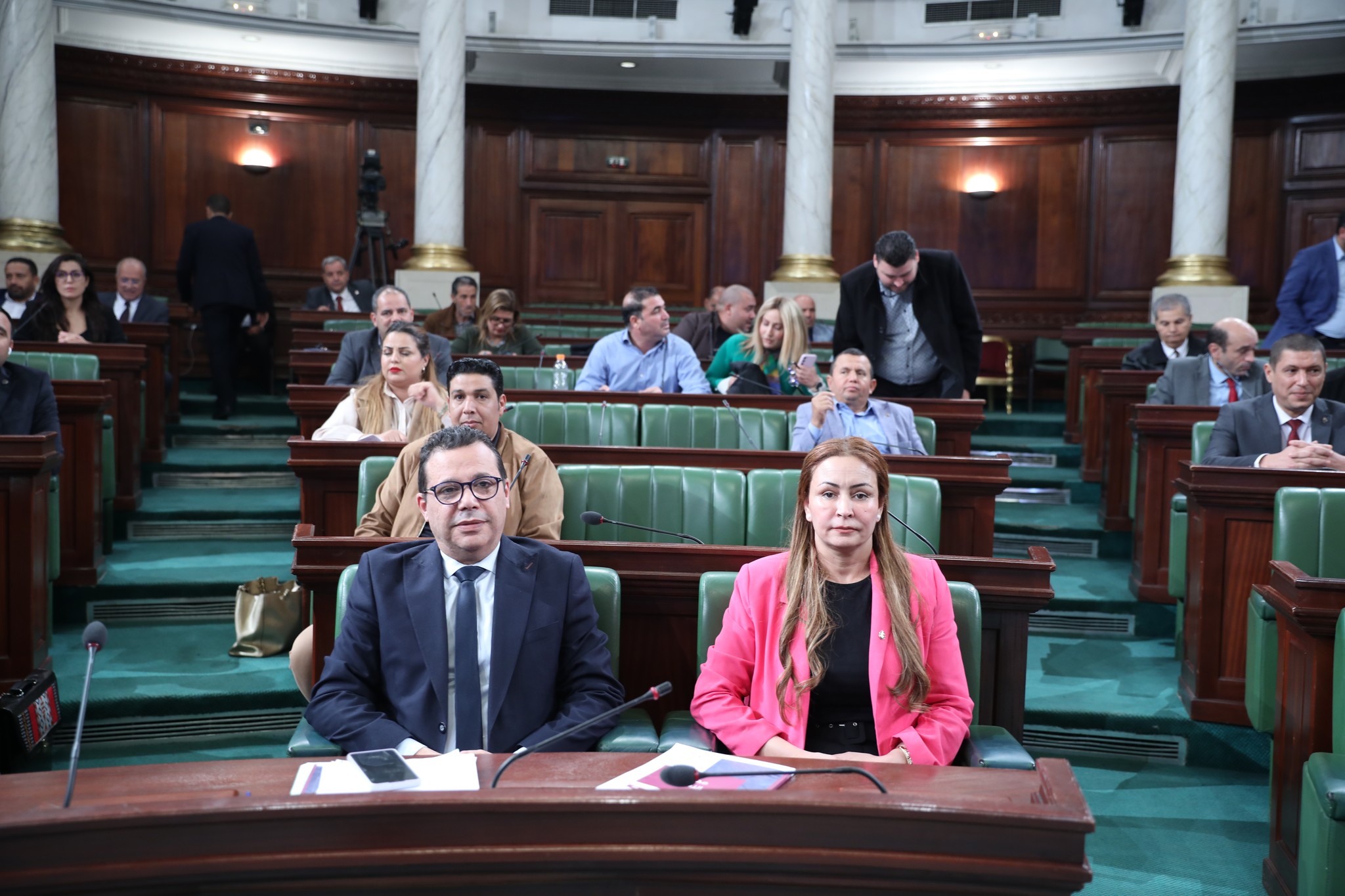 المصادقة على ميزانية وزارة البيئة..    نواب يطالبون بالعناية بالنظافة.. مقاومة التلوث.. تثمين النفايات.. وتعميم الربط بشبكات التطهير 